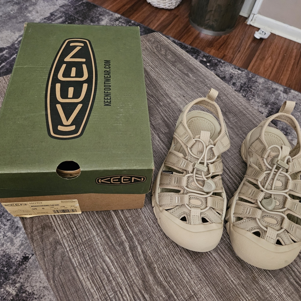 KEEN Sandals - Tan Sz 5